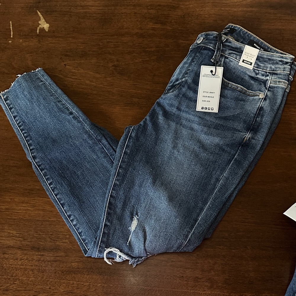 Judy Blue Mid Rise Distressed Denim Jeans NWT